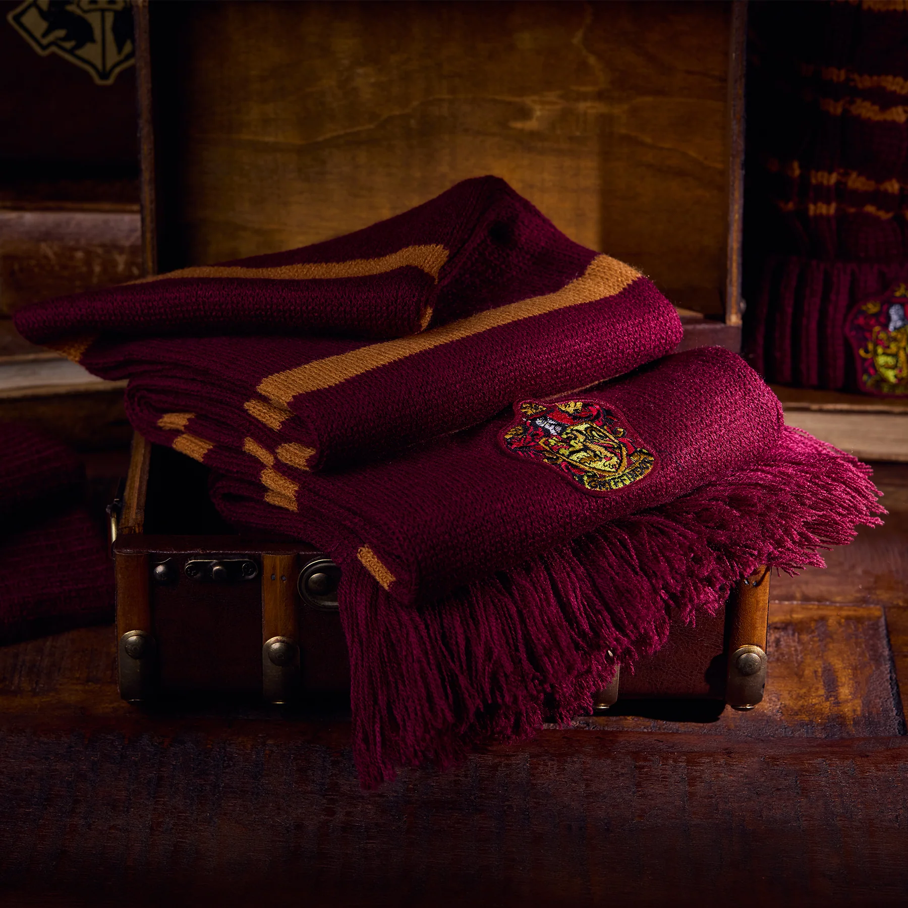 Gryffindor Mini Gift Trunk - Image 3
