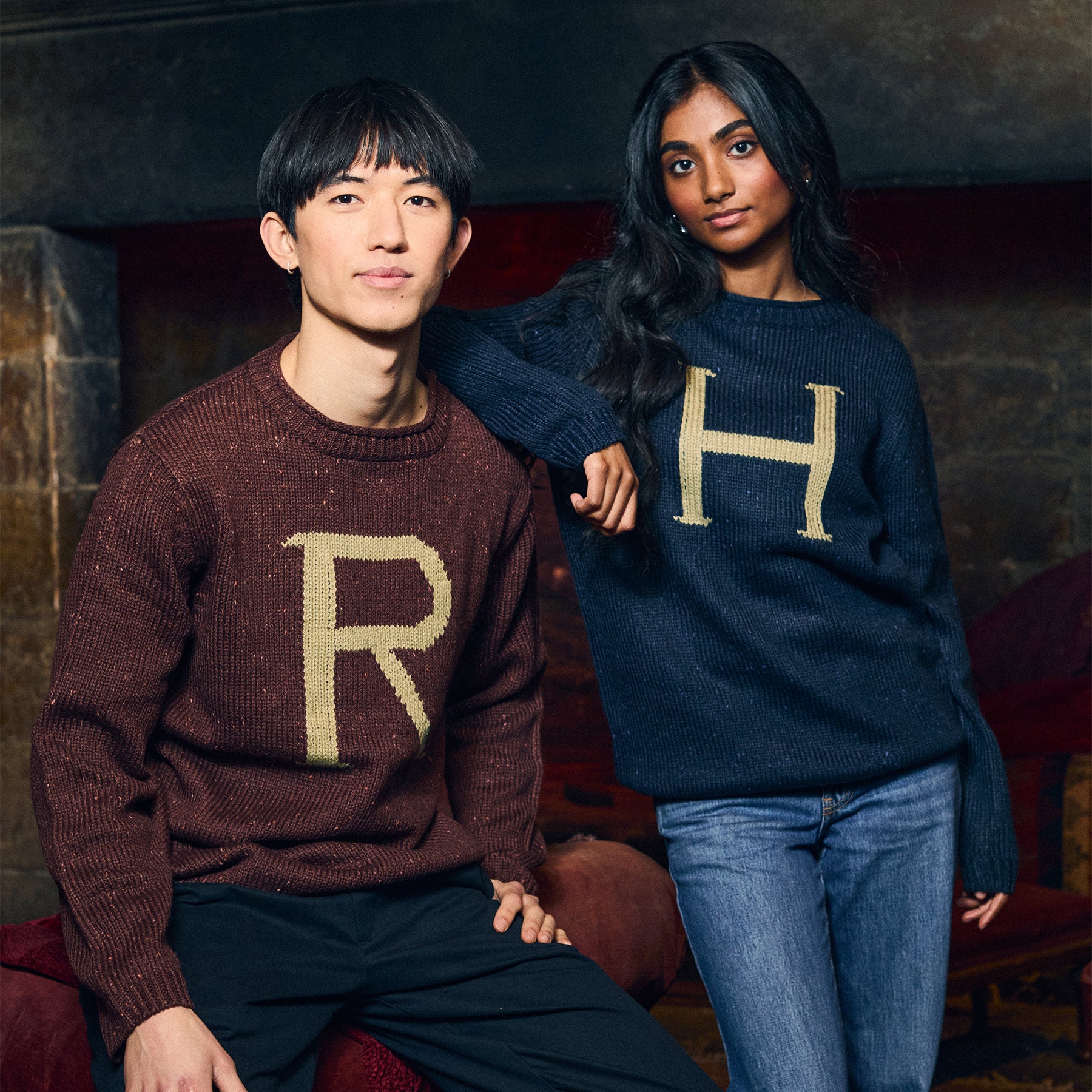 Ron Weasley 'R' Replica Jumper - Image 3