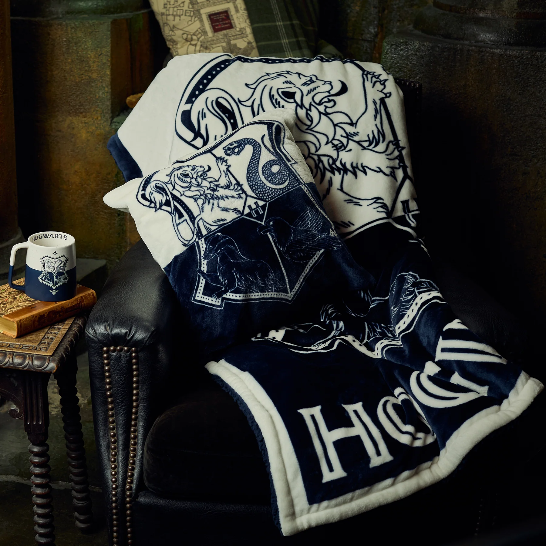 Hogwarts Crest Cushion Cover