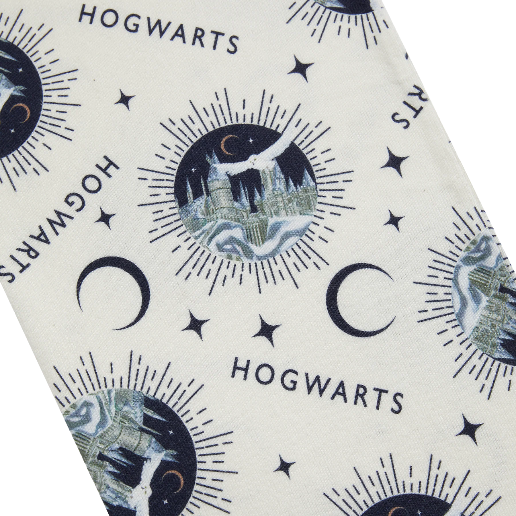 Hogwarts in the Snow Hooded Lounge Set - Image 7