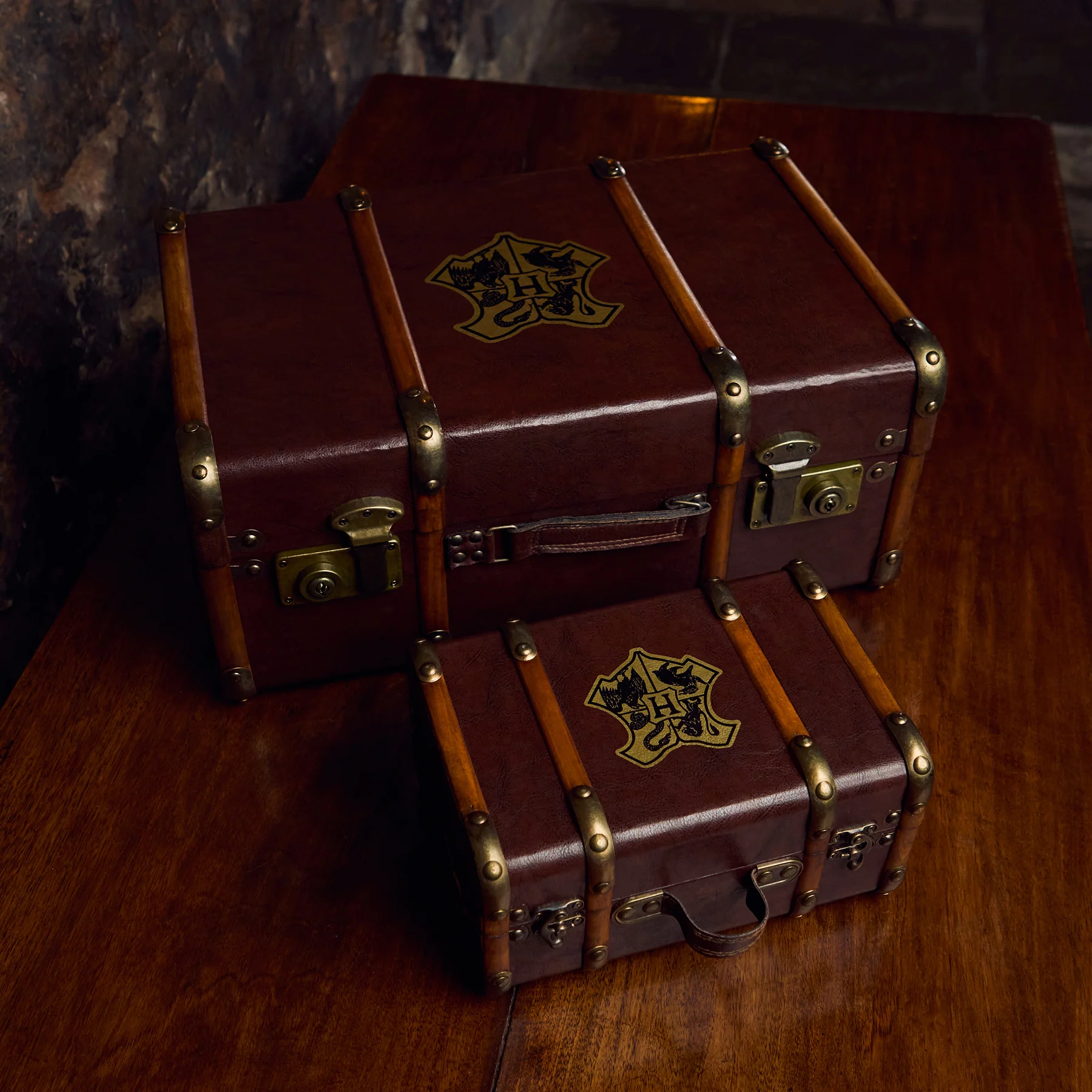 Hogwarts School Trunk Replica - Image 9