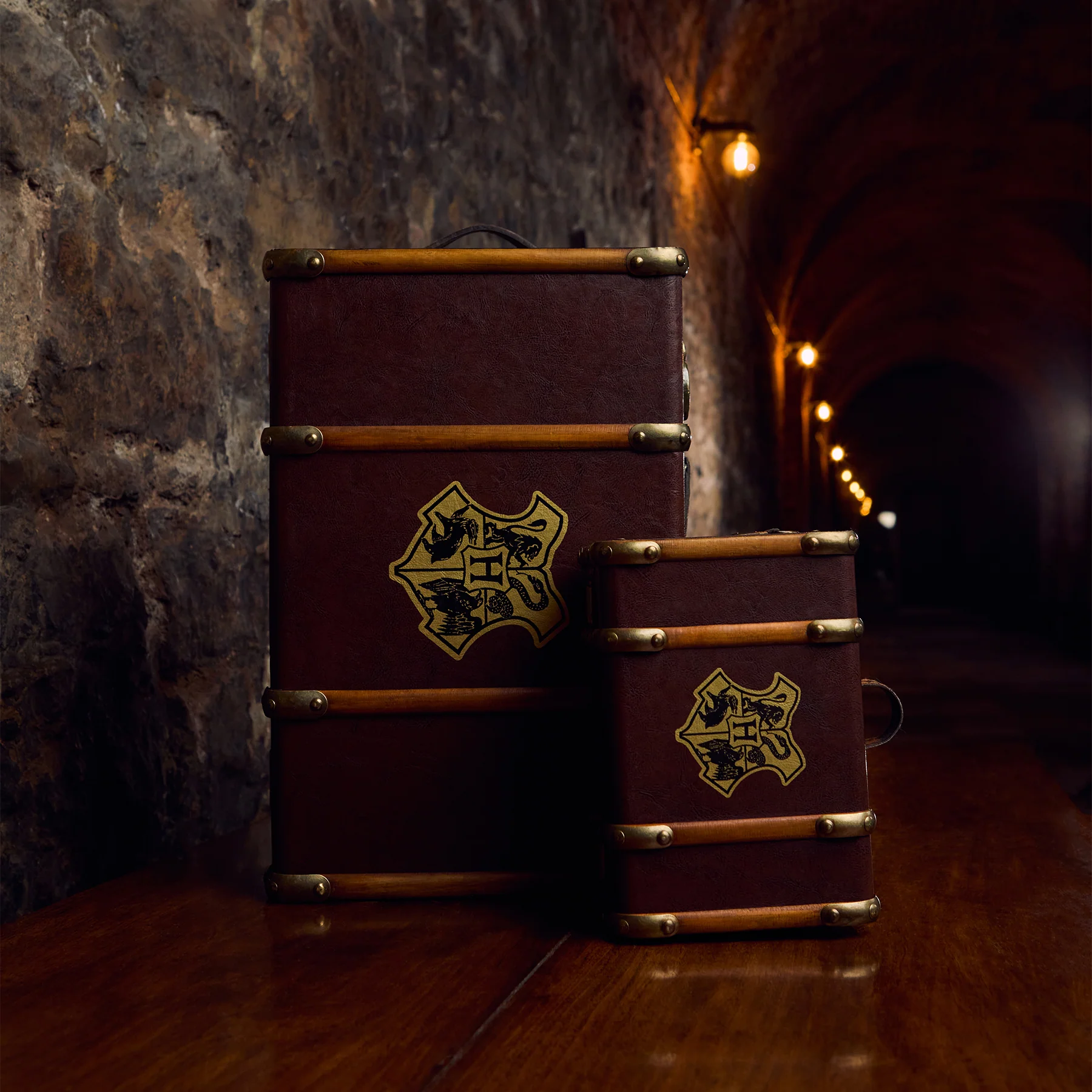 Hogwarts School Trunk Replica - Image 8
