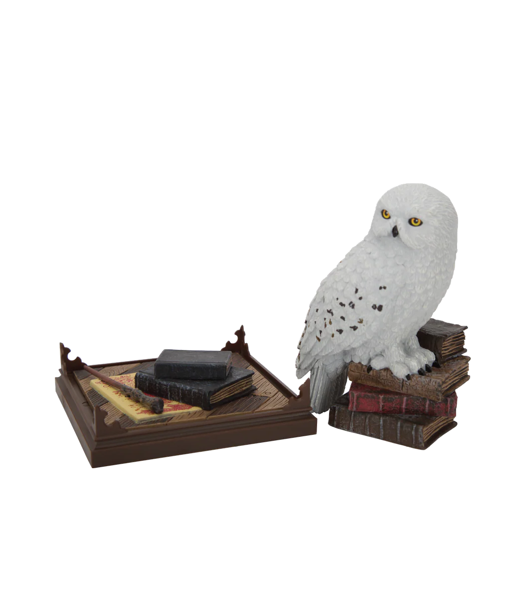 Magical Creatures Figurine - Hedwig - Image 2