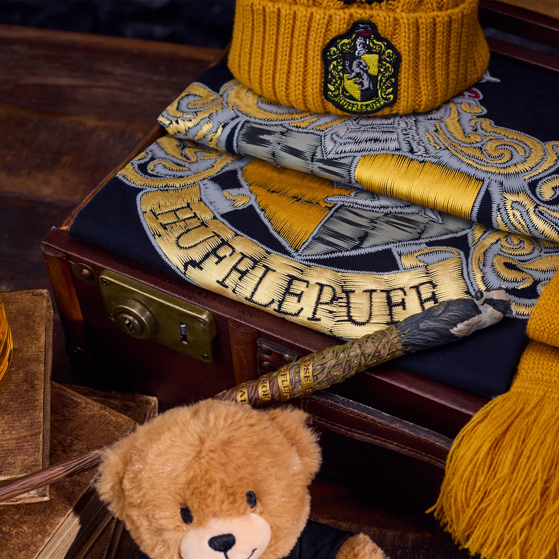 Hufflepuff Gift Trunk - Image 3