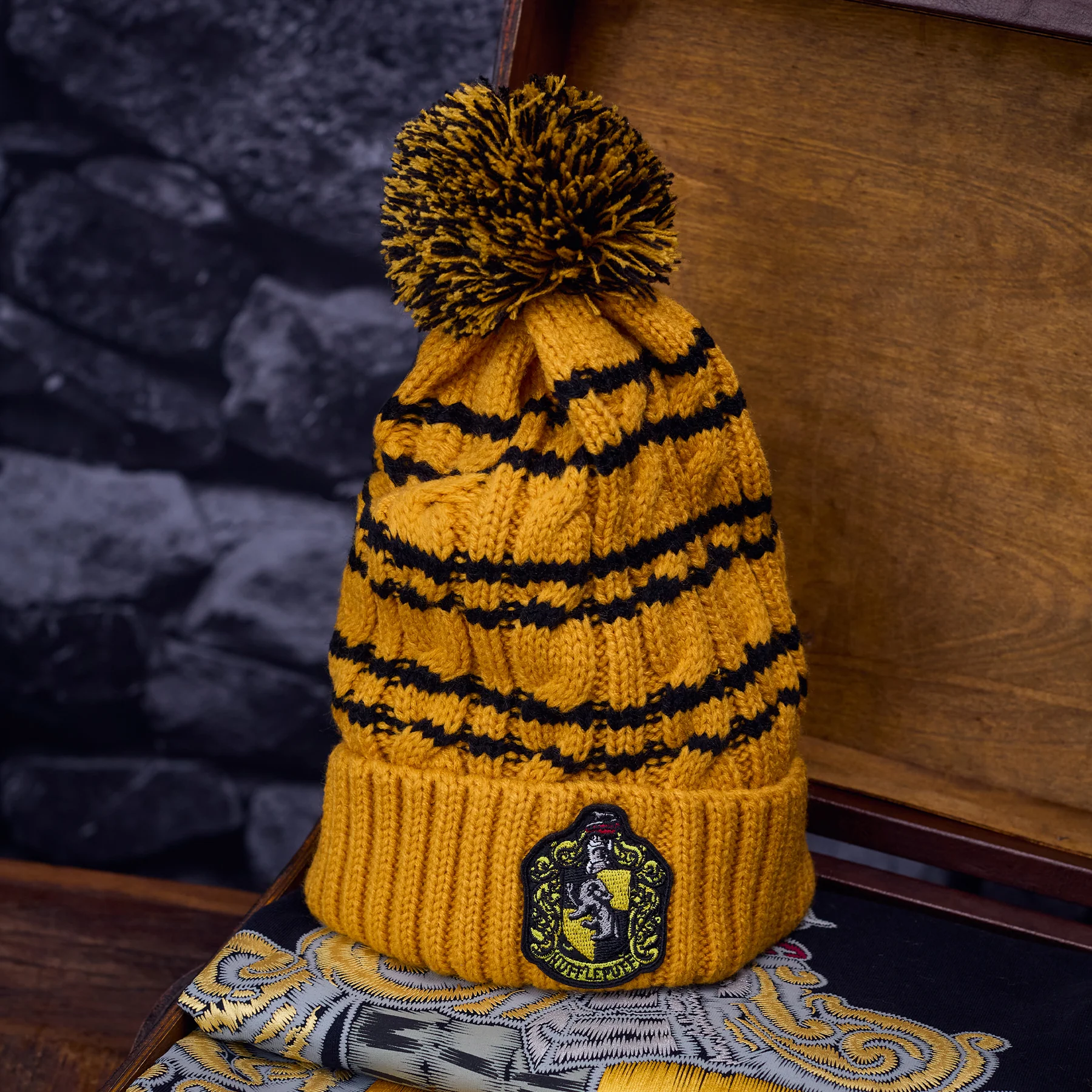 Hufflepuff Gift Trunk - Image 4