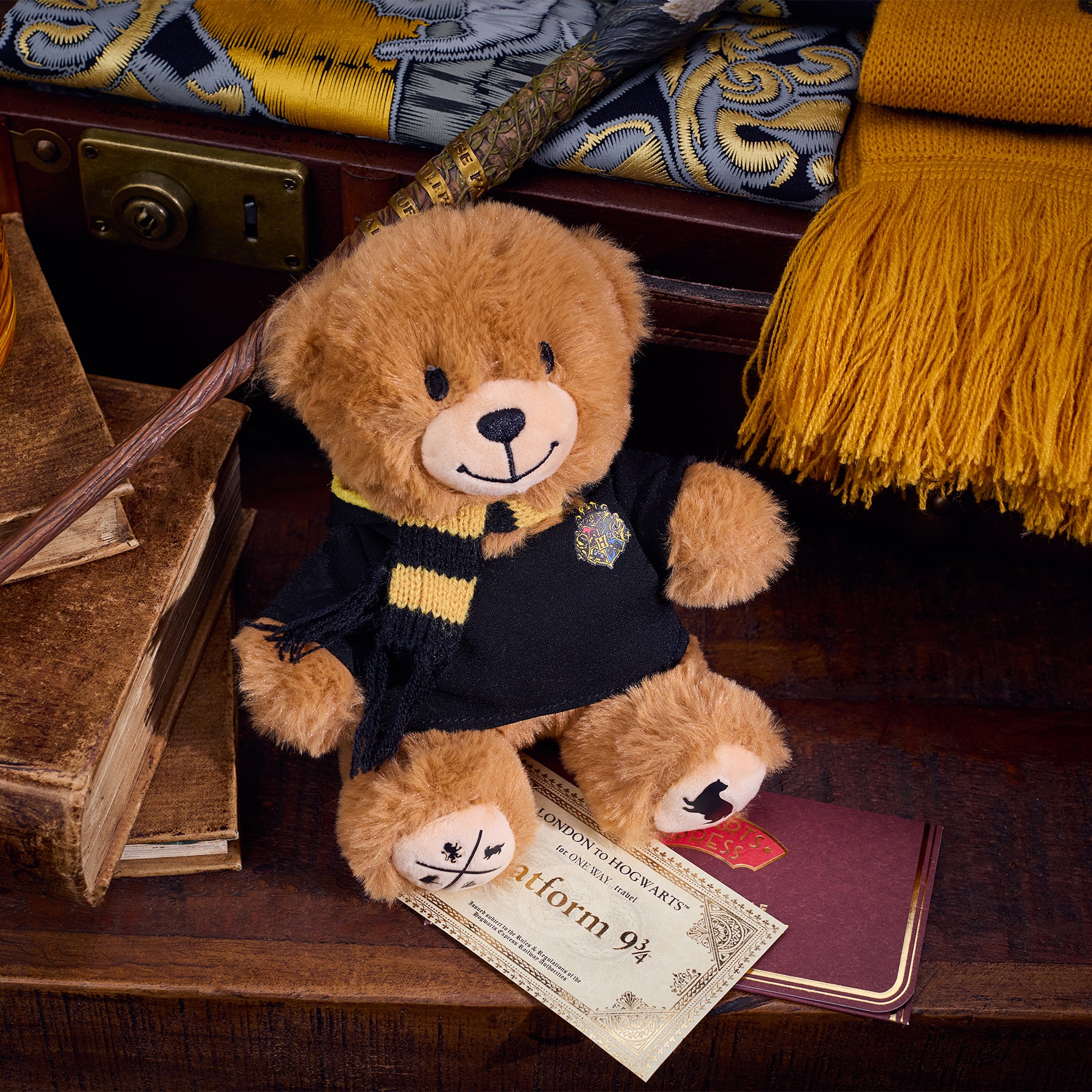 Hufflepuff Gift Trunk - Image 6