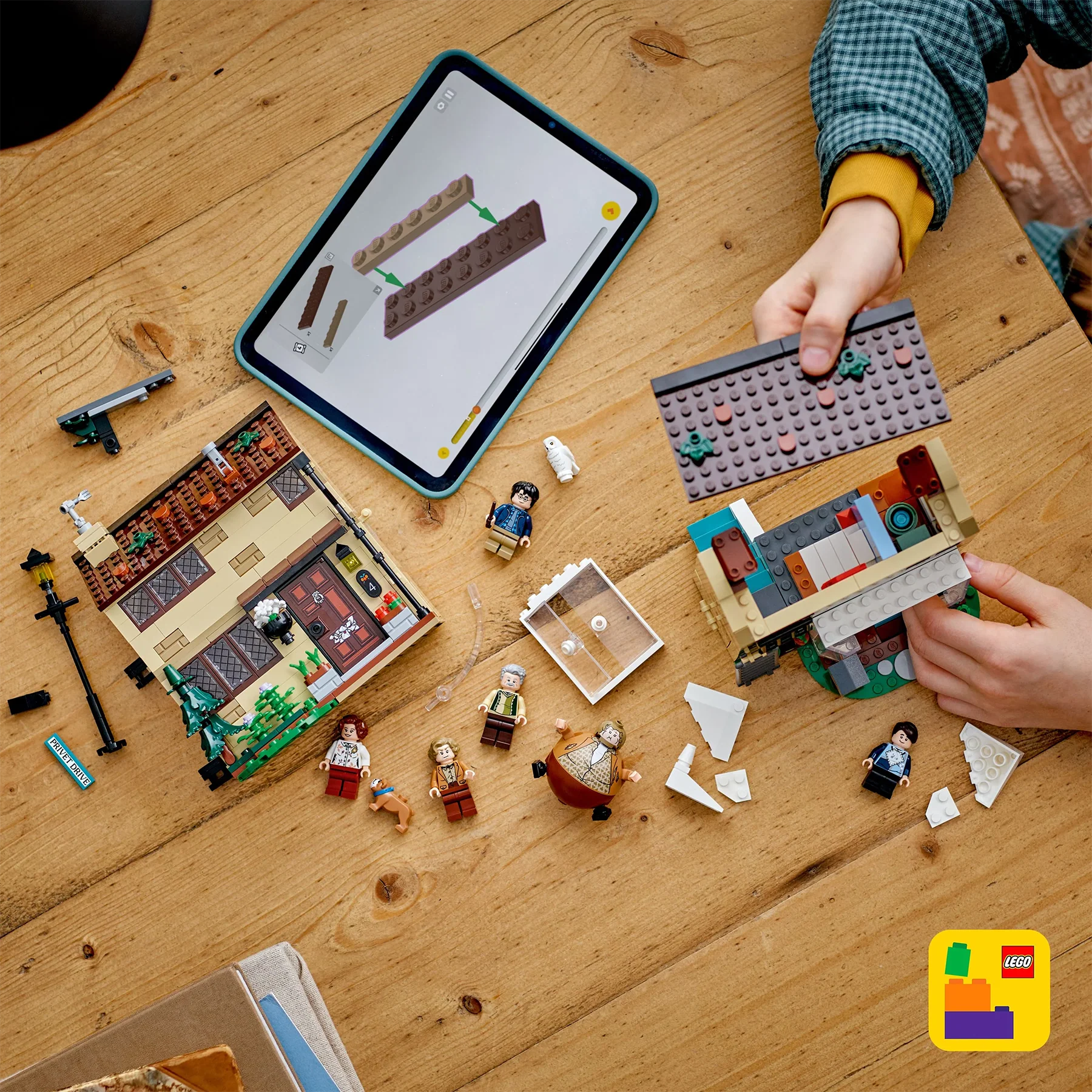 Privet Drive - Aunt Marge's Visit LEGO - Image 8