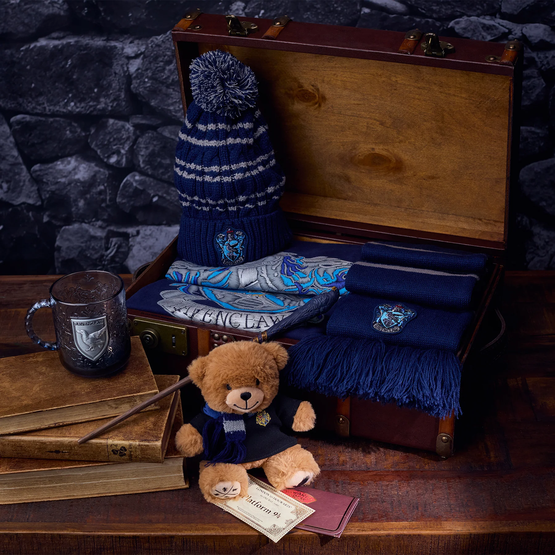 Ravenclaw Gift Trunk - Image 2