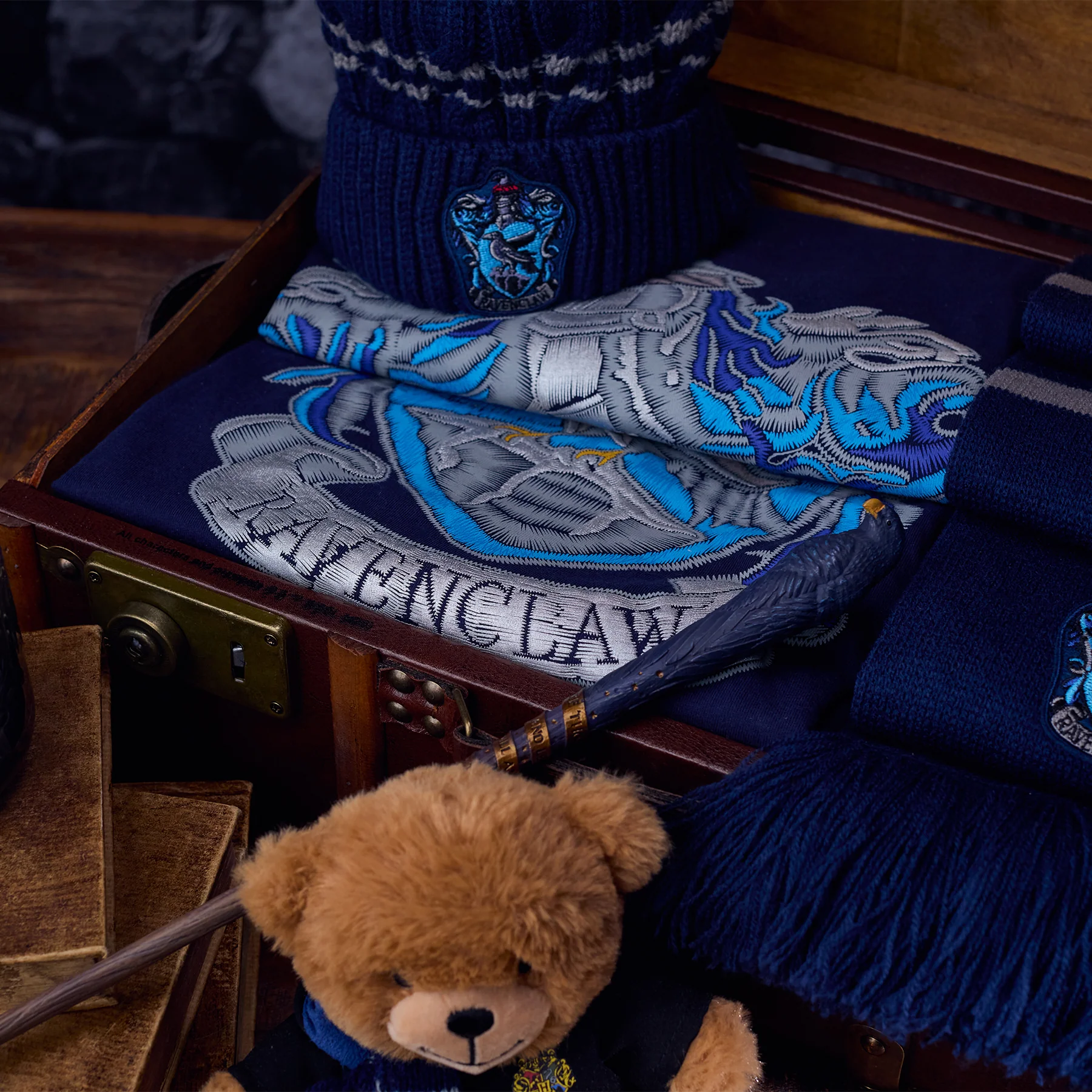 Ravenclaw Gift Trunk - Image 3